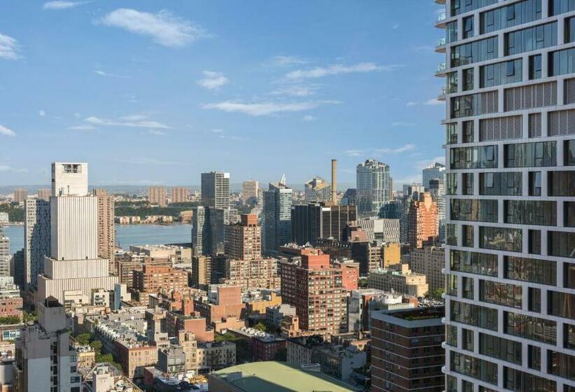 اتاق سوپریور با چشم‌انداز رودخانه, M Social Hotel Times Square New York