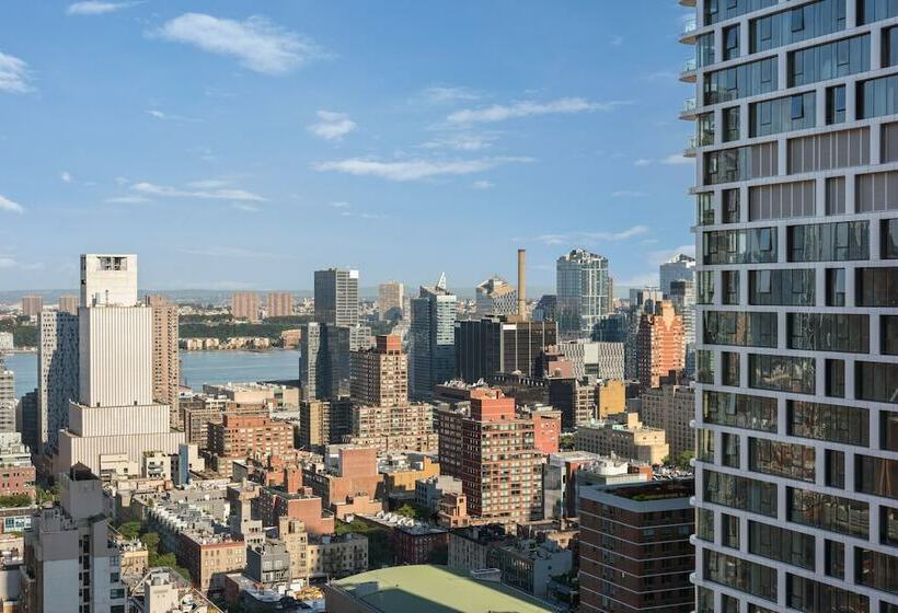 اتاق سوپریور با چشم‌انداز رودخانه, M Social Hotel Times Square New York