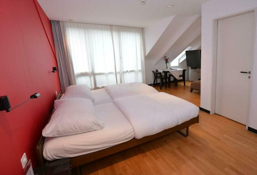اتاق سوپریور, Loge