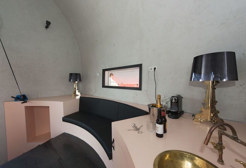 Standard Room, Botel