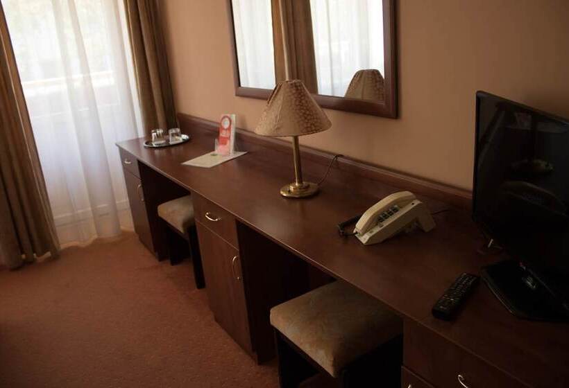 Номер Комфорт, Komfort Hotel Platán