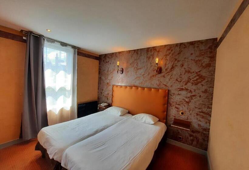 Номер Стандарт, Logis Hôtel Restaurant Le Medicis