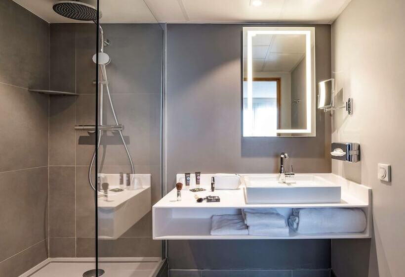 Номер Executive, Novotel Beaune