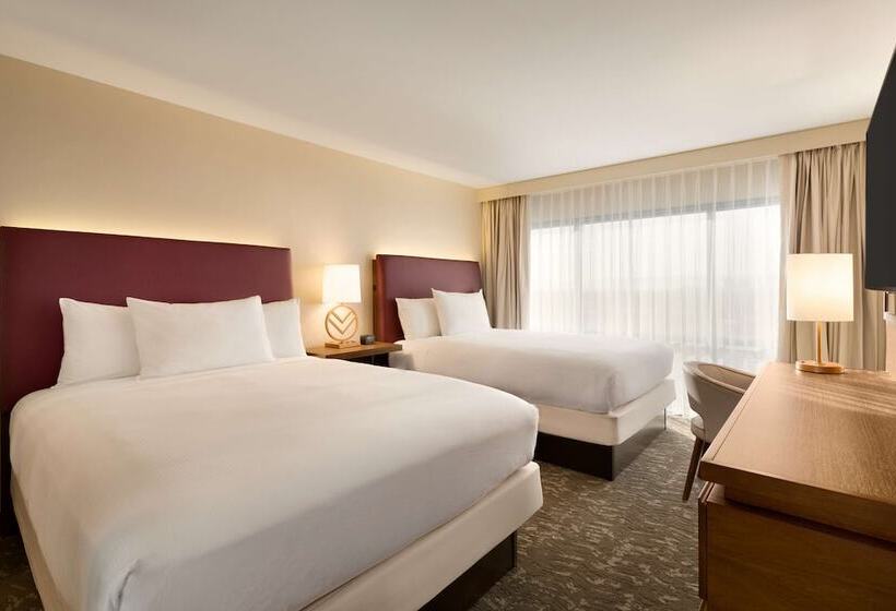 Люкс, Embassy Suites By Hilton Phoenix Downtown North