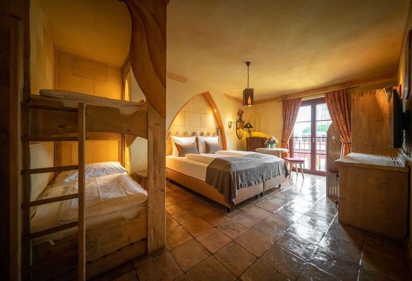 Номер Стандарт, 4 Sterne Burghotel Castillo Alcazar, Europa Park Freizeitpark & Erlebnis Resort