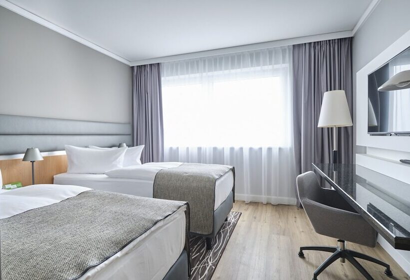 Номер Стандарт, Holiday Inn Berlin Airport   Conference Centre, An Ihg