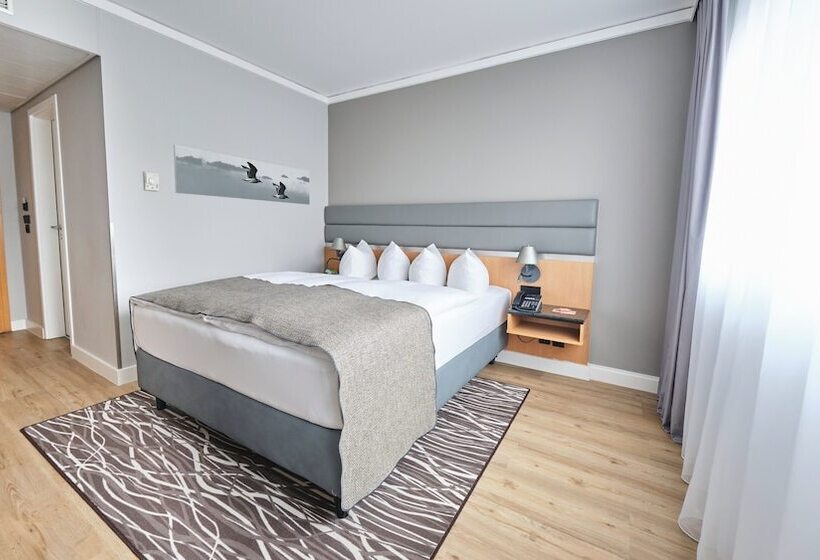 Номер Стандарт, Holiday Inn Berlin Airport   Conference Centre, An Ihg