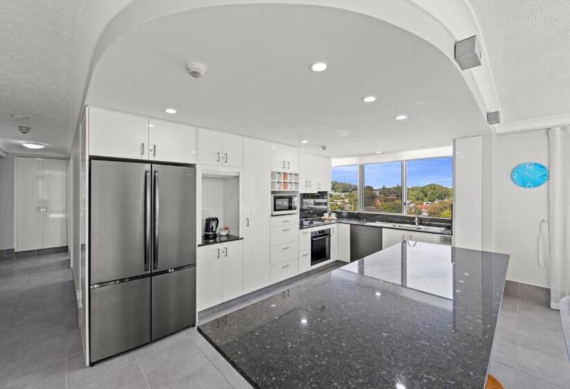 Апартаменты Superior 1 Спальня Вид на Море, Burleigh Beach Tower