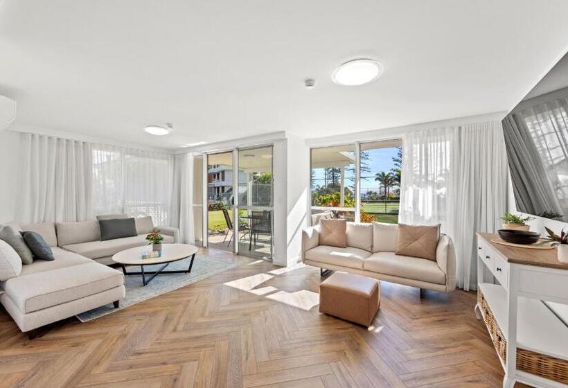 Апартаменты Superior 3 Спальни, Burleigh Beach Tower