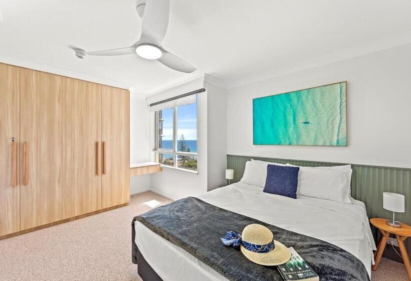 Апартаменты Deluxe 2 Спальни Вид на Море, Burleigh Beach Tower