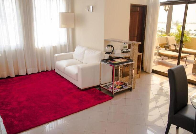 سوئیت سینیور, Continental Luanda