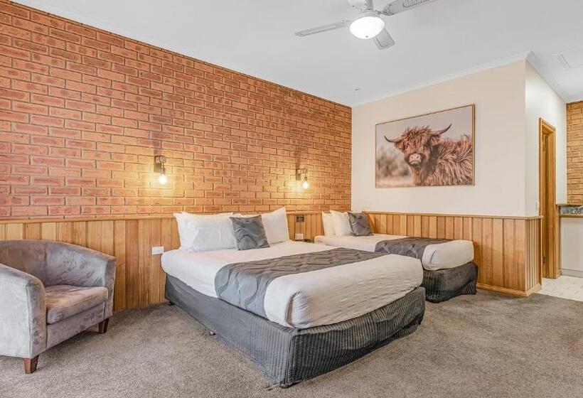 Номер Deluxe, Golden River Motor Inn