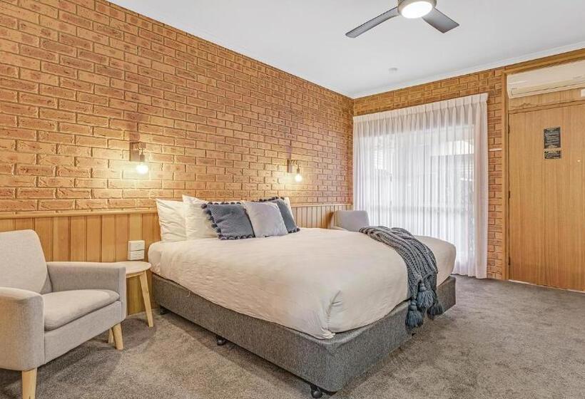 Номер Deluxe Кровать Кинг, Golden River Motor Inn