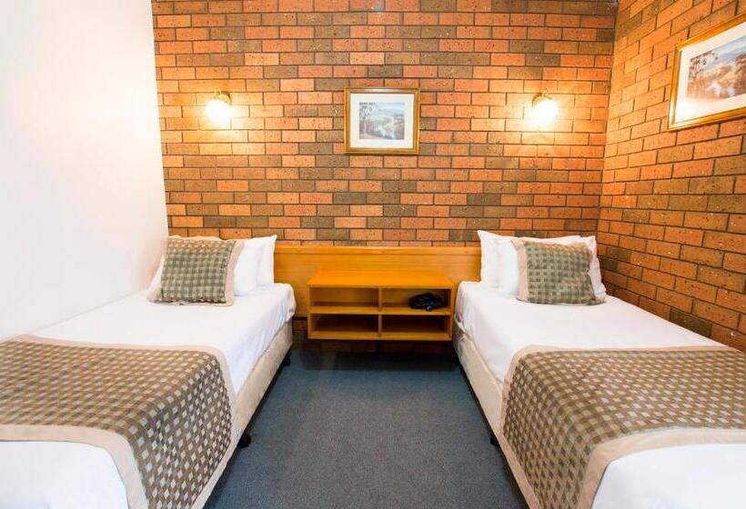 Люкс Семейный 2 Спальни, Sportslander Motor Inn