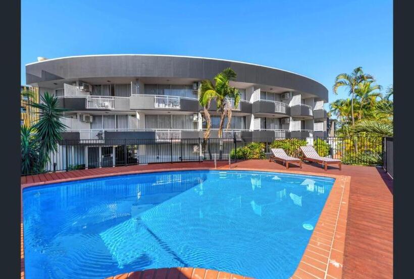 اتاق استاندارد با بالکن, The Wellington Apartment