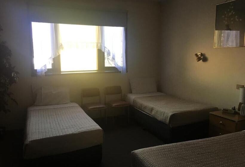 패밀리 룸, Shepparton Motor Inn Tudor House Motel