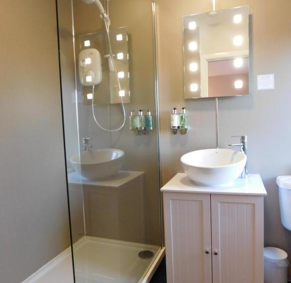 Номер Deluxe, Cullen Bay Hotel