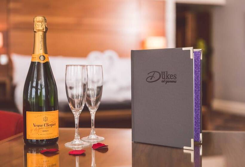Номер Стандарт, Dukes At Queens Boutique