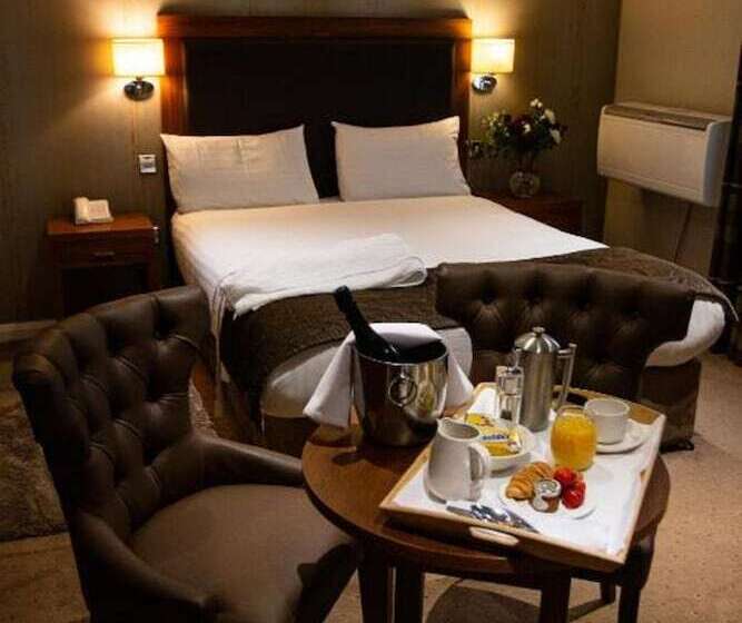 Номер Стандарт, Milford Hall Hotel   Newly Refurbished