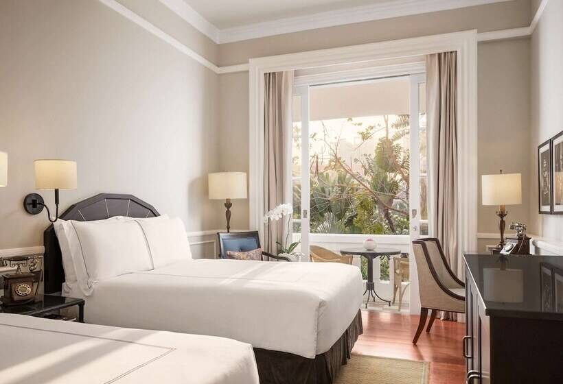 스탠다드 룸 풀장 전망, Raffles Hotel Le Royal