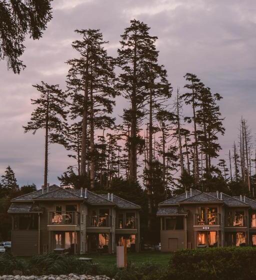 سوییت با چشم‌انداز دریا, Pacific Sands Beach Resort
