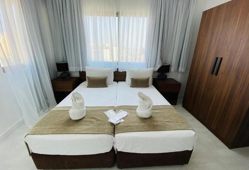 سوییت, Eleonora Hotel Apartments