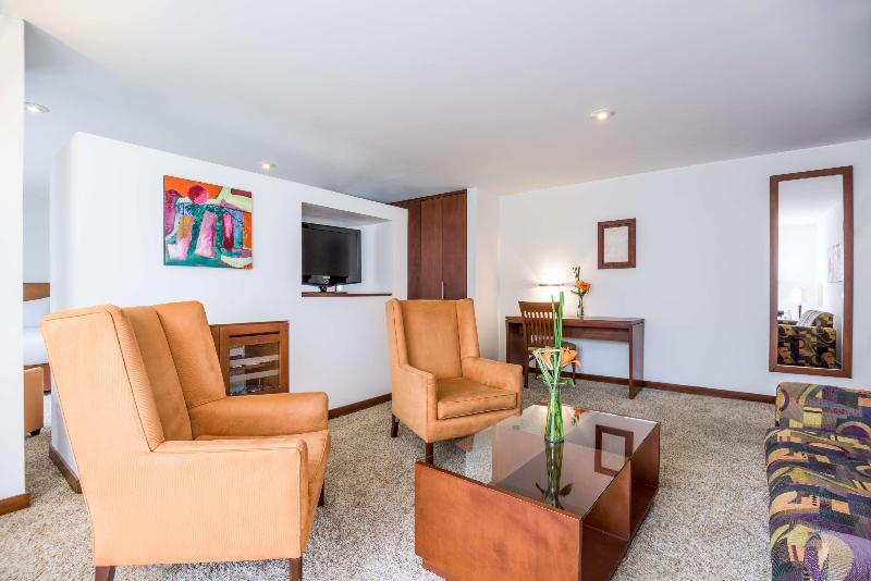 Семейный Номер, NH Bogota Pavillon Royal