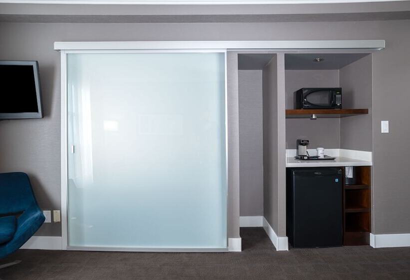 סוויטה, Sandman Signature Mississauga