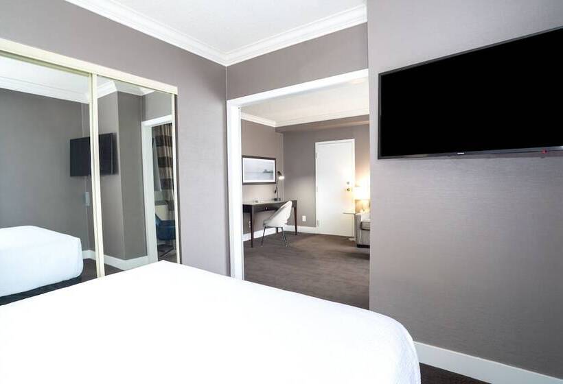 סוויטה, Sandman Signature Mississauga
