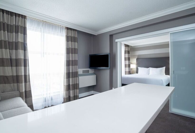 סוויטה, Sandman Signature Mississauga