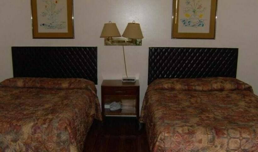 ２ダブルベッドのスタンダードルーム, Virden Motel