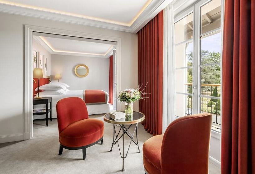 Полулюкс Вид на Парк, Chateau Saintjean, Relais & Chateaux