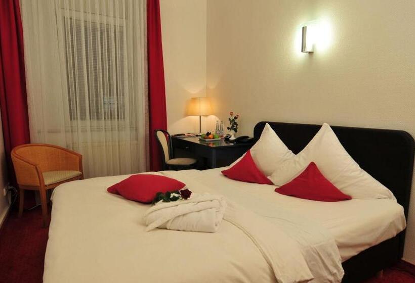 标准三人间, Cerano City Hotel Köln Am Dom