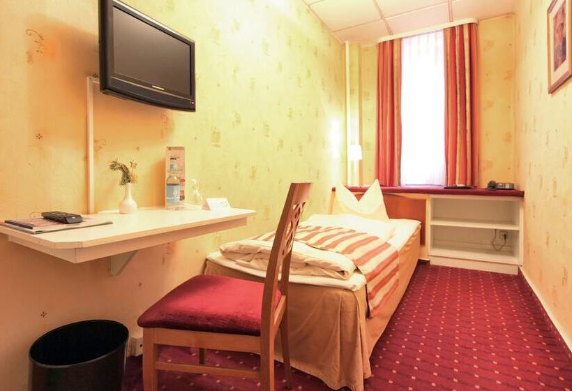 اتاق استاندارد یک نفره, Safestay Berlin Kurfurstendamm