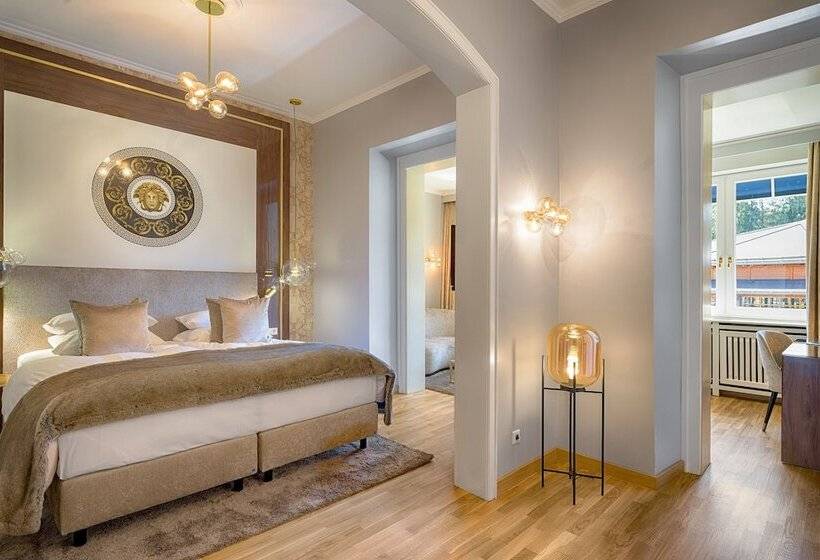 小型豪华套房, Parkhotel Adler