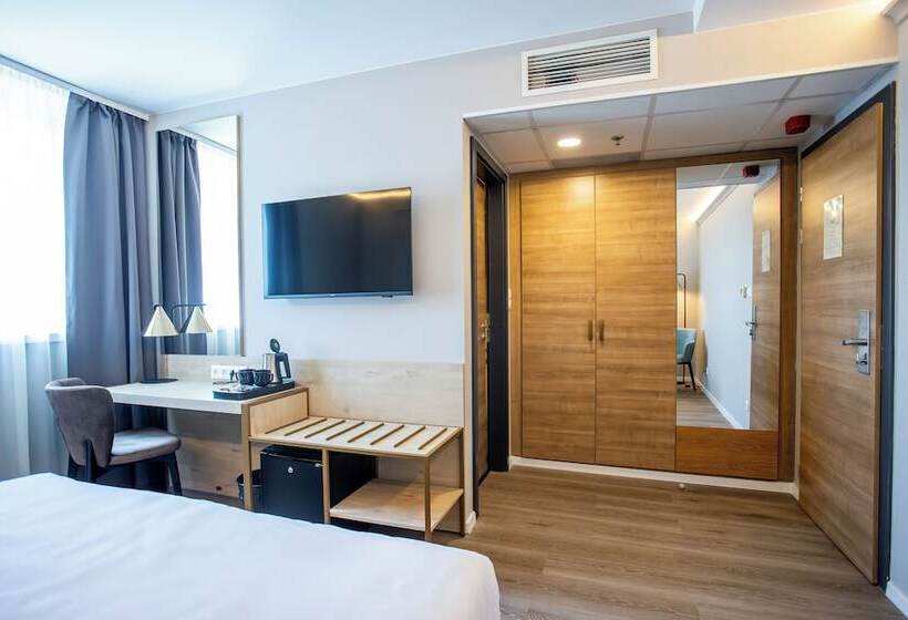 Номер Стандарт, Expo Tower By Mellow Mood Hotels
