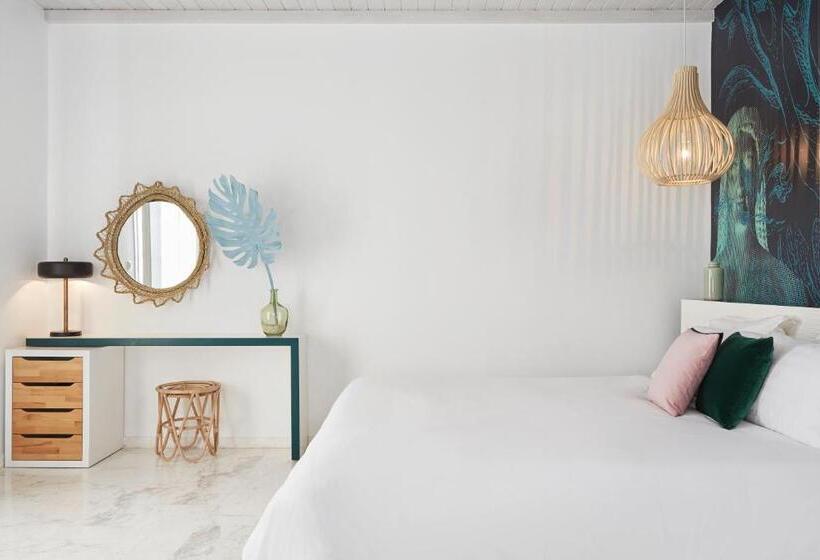 Номер Deluxe Вид на Море, Kouros Hotel & Suites