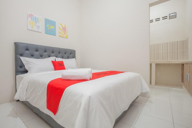 Номер Стандарт, Reddoorz Near Ciputra Golf Surabaya