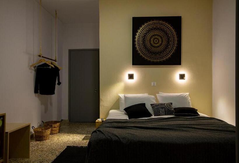 Номер Стандарт с Балконом, Olive Grove Suites Boutique