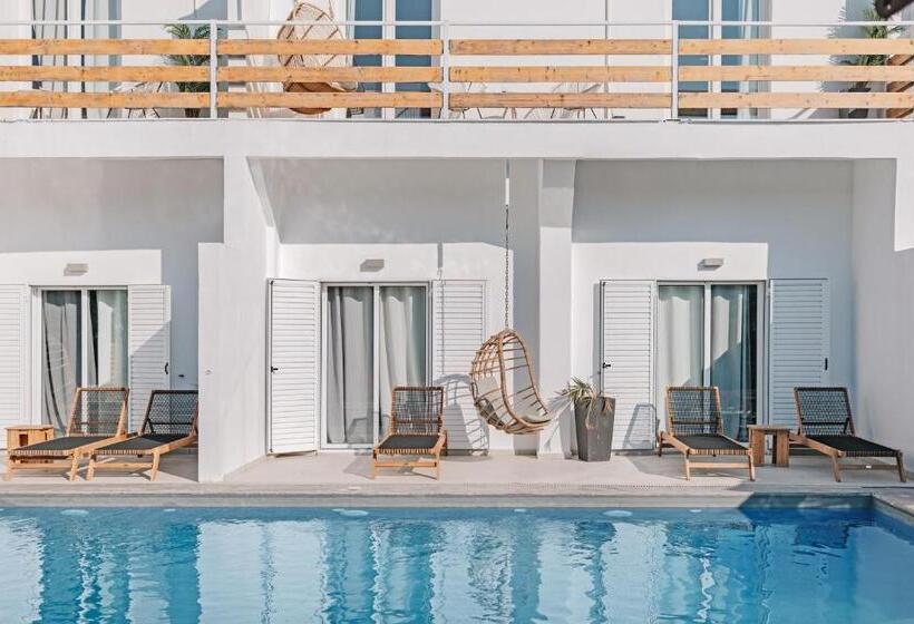 Люкс Вид на Бассейн, Olive Grove Suites Boutique