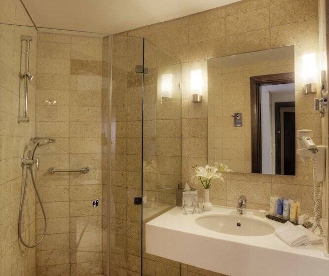 سوییت خانوادگی, Grand Tala Bay Resort, Aqaba