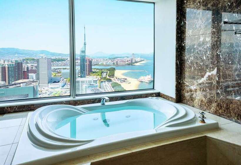 Номер Executive, Hilton Fukuoka Sea Hawk