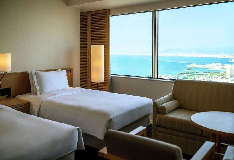 Трехместный Президентский, Hilton Fukuoka Sea Hawk
