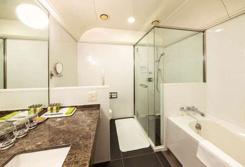 Трехместный Номер Премиум, Hilton Fukuoka Sea Hawk