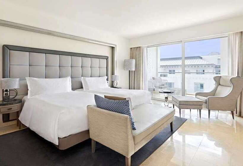 Номер Стандарт Верхний Этаж, Hilton Fukuoka Sea Hawk