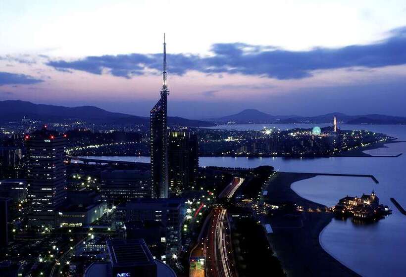 Люкс, Hilton Fukuoka Sea Hawk