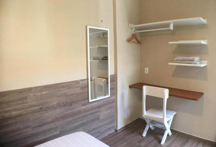 스위트, Bada Hostel & Kite School