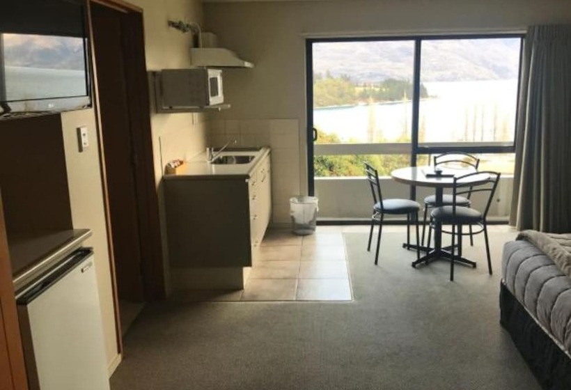 ベーシックワンルーム, Earnslaw Lodge