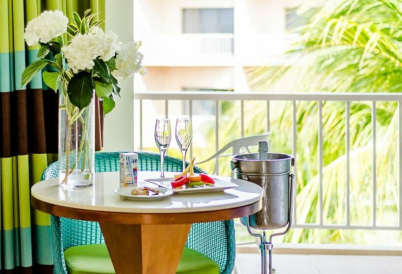 اتاق لوکس با تخت بزرگ, Sunscape Curacao Resort Spa & Casino