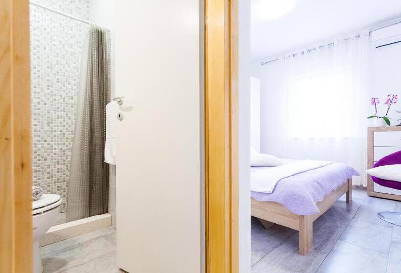 디럭스 룸, Guest House Mara